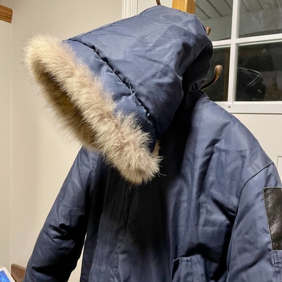 Woods Down insulated Parka Sz Lg - w/fur lined hood - Picture 6 of 7